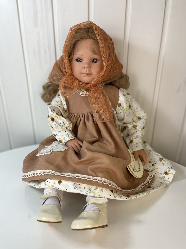 Коллекционная кукла "Андреа", 60 см, арт. 9023А