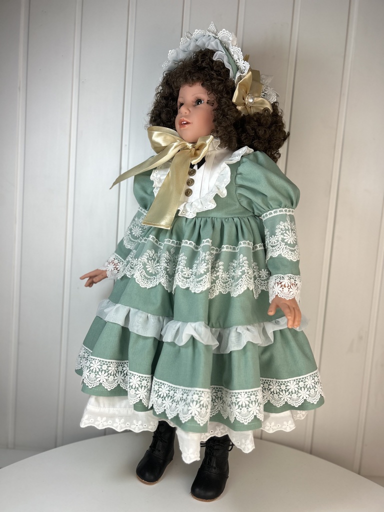 Коллекционная кукла "Кандела", 70 см, арт. 5309КК151