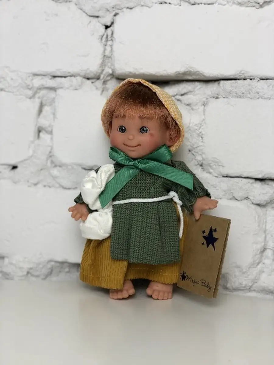 Кукла "Домовёнок", девочка, в зеленой кофте и желтой шапочке, 18 см, арт. 151-4