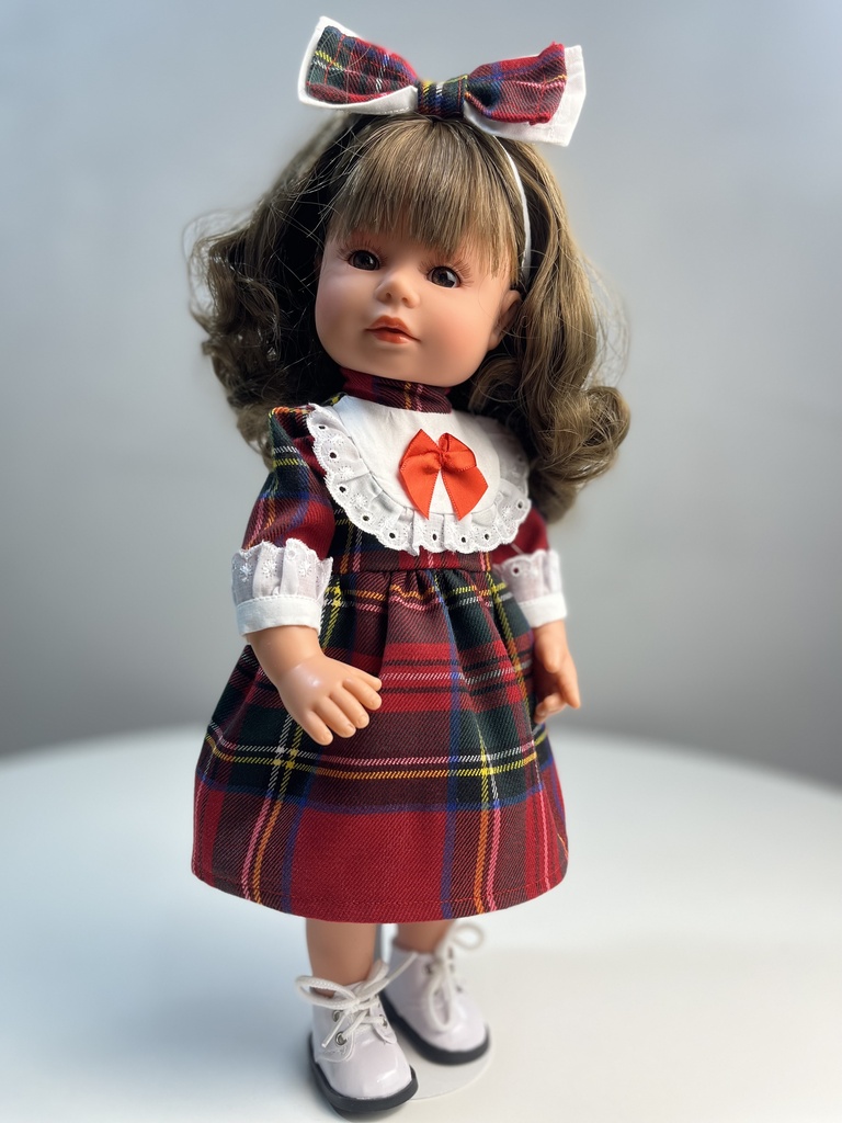 Кукла Мариэтта, шатенка, в клетчатом платье, 34 см, арт. 22328K171